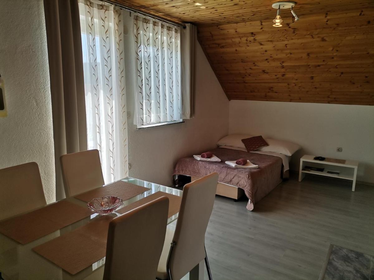 סמולג'אנאק Apartment Dolores מראה חיצוני תמונה